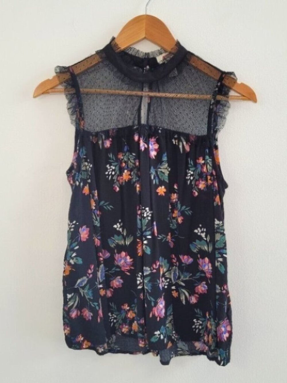 💘Arizona Jean Co Black Floral High Neck Sleeveless Blouse Size Medium
